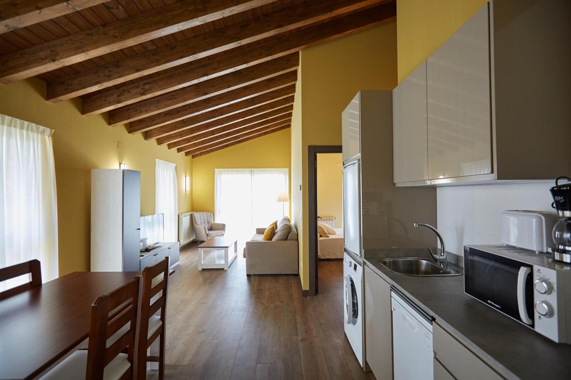 Apartamentos Rurales Casa La Piedra Collia Exterior photo